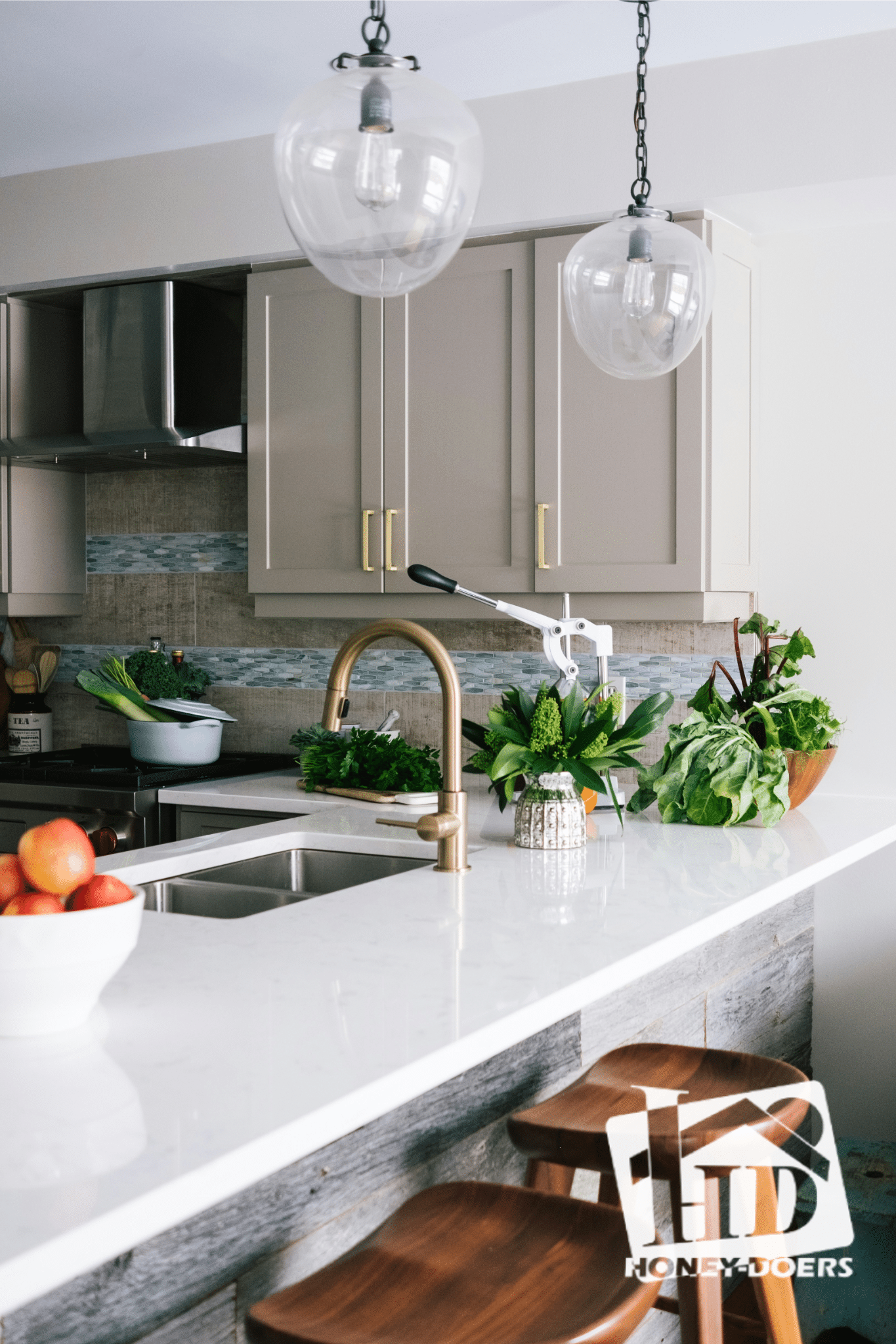 Refacing kitchen cabinets