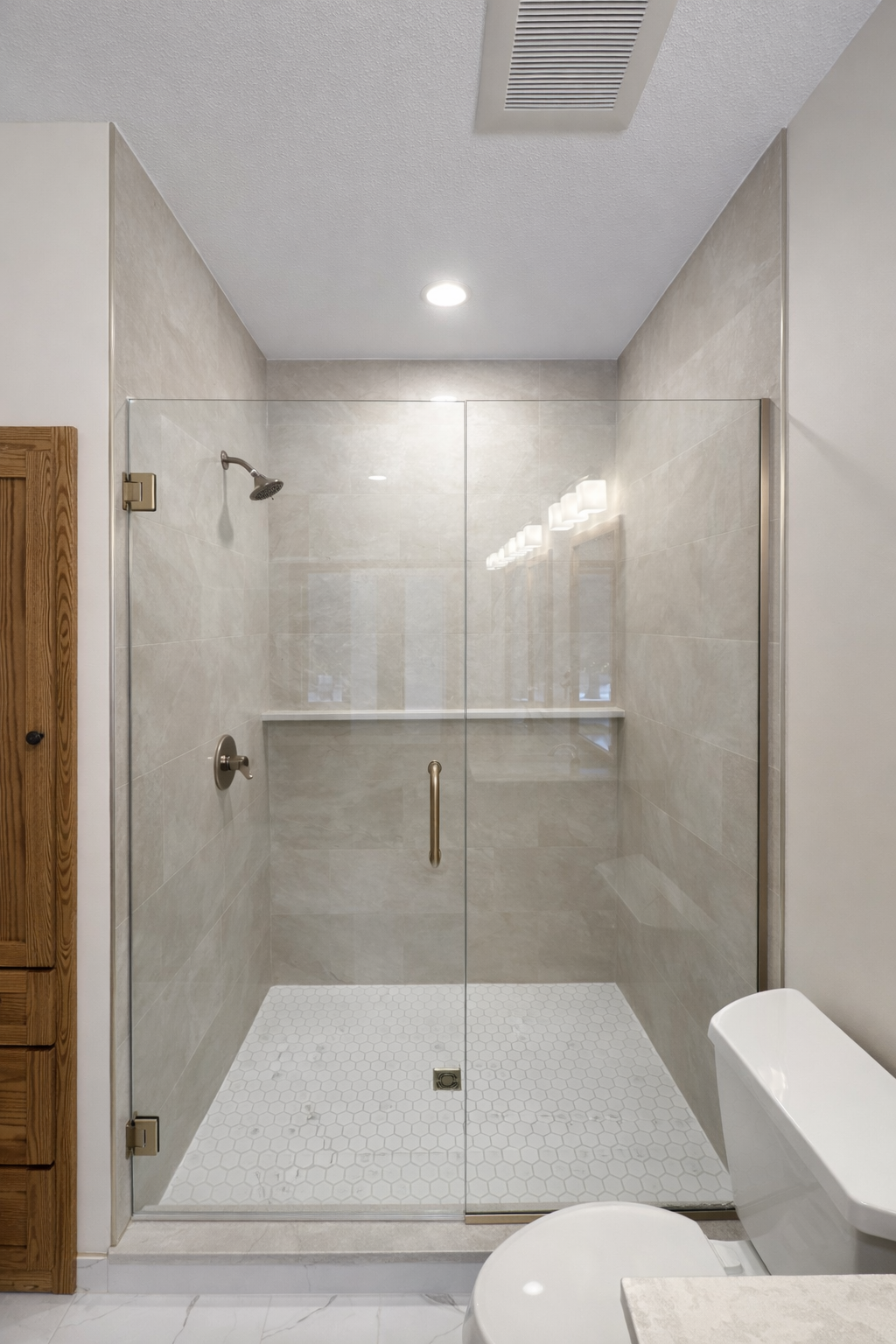 Lakeville Bathroom Remodel: Modern Comfort with Timeless Style – photo 4